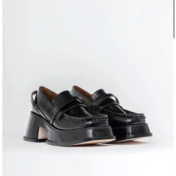 SHUSHU/TONG | Shoes | Shushu Tong Platform Loafers Sz 35